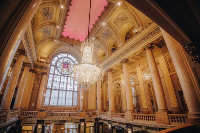 The Chicago Theatre Tour Experience - The Experience Value: Is It Worth It?