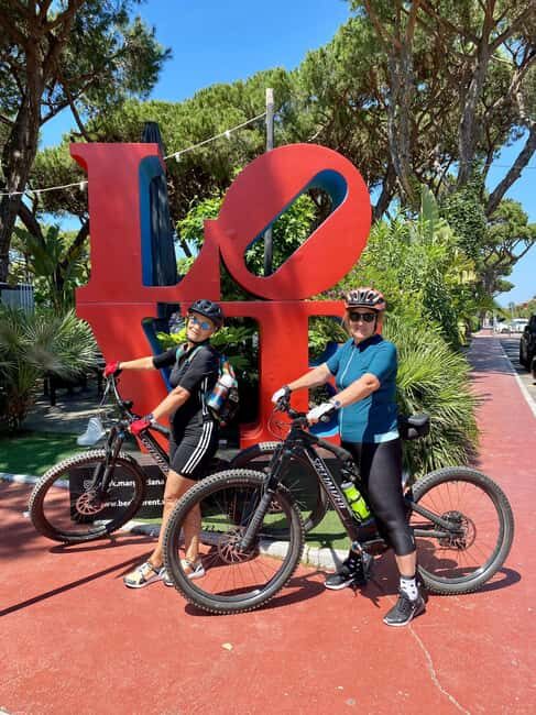 The City of Art "Pietrasanta"- Apuan Alps & sea: E-Bike Tour - A Dive into Art and Culture: Pietrasanta