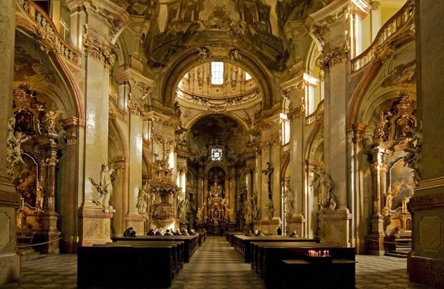 The essentials of Prague - Exploring Pragues Heart on Foot and Beyond