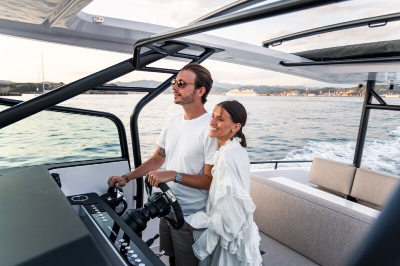 The Fastest All Inclusive Private Motor Yacht in Santorini - The Experience from Reviews