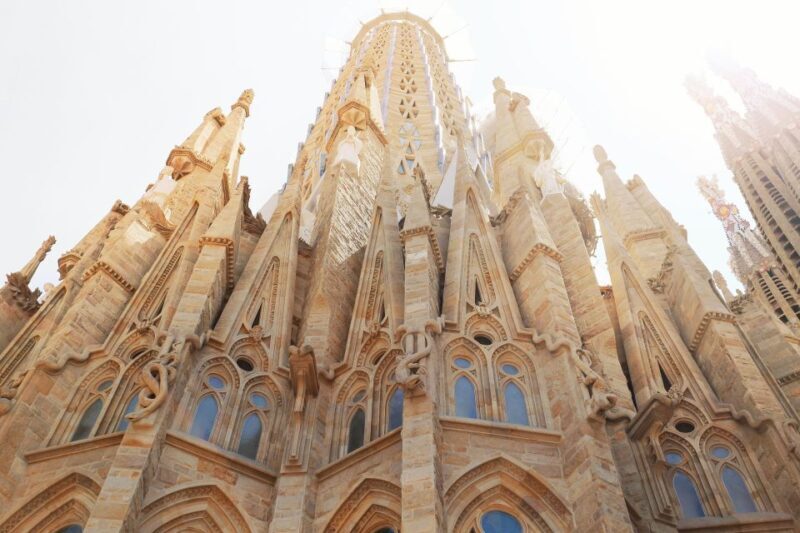 The Genuis of Gaudi & Modernist Architects - Key Points