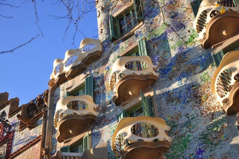 The Genuis of Gaudi & Modernist Architects - Who Will Love This Tour?