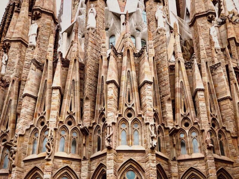The Genuis of Gaudi & Modernist Architects - FAQ