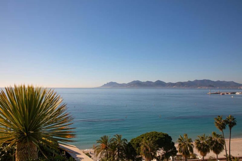 The Glamorous French Riviera in a Vintage Car - What Makes This Tour Stand Out?