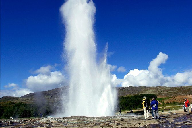 The Golden Circle Guided Bus Tour from Reykjavik - Travelers’ Perspectives: What They Love & What Could Be Better