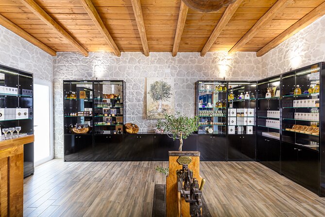 The Governor's Olive Mill Tour with Olive Oil Tasting - How big is the group, really?