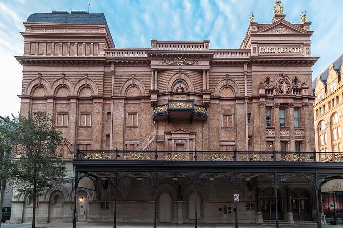 The Grand Walk: A Self-Guided Audio Tour through Milwaukee - FAQs