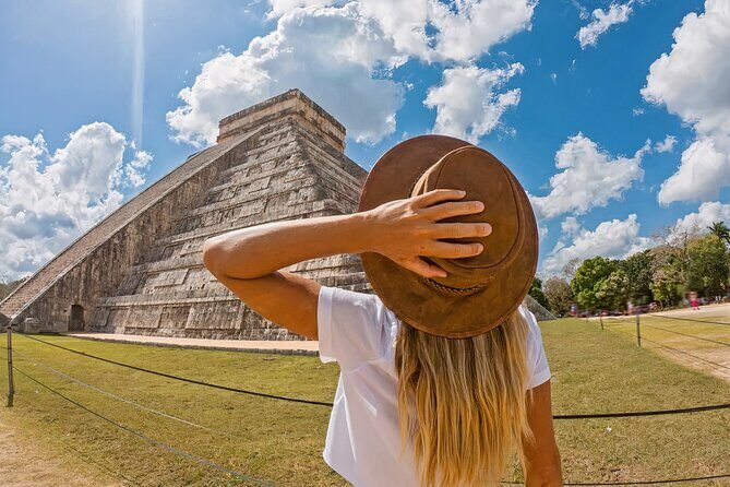 The Great Chichen Itza and Suytun & ikkil Cenotes guided tour - Key Points