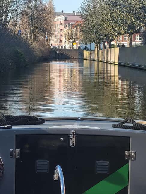 The Hague: Canal Cruise with Live Guide Winter edition - Comparing Similar Experiences