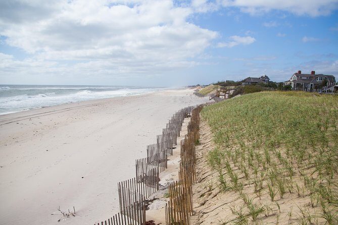 The Hamptons and Long Island Wineries Private Tour - Key Points