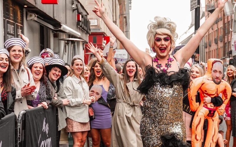 THE HANGOVER BRUNCH | Benidorm Bingo & Drag Queens - What Is The Hangover Brunch Like?