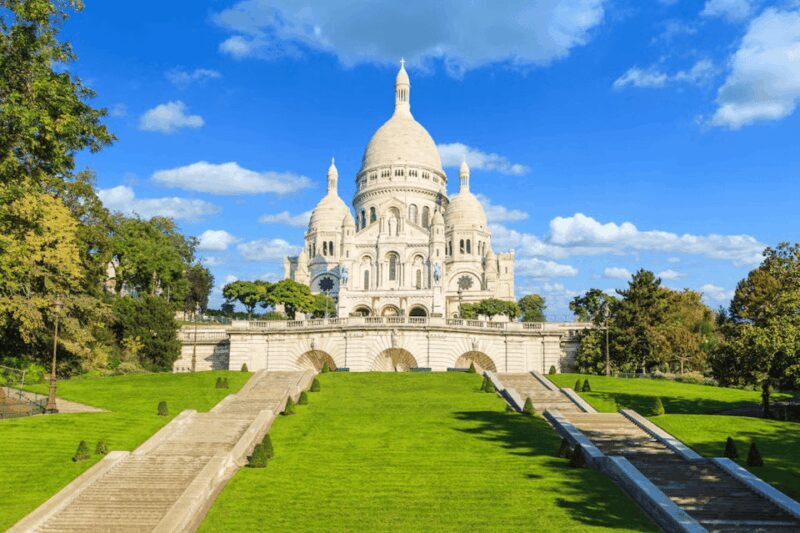 The heart of Paris: Montmartre and Historical Monuments - Authentic Perspectives from Past Participants
