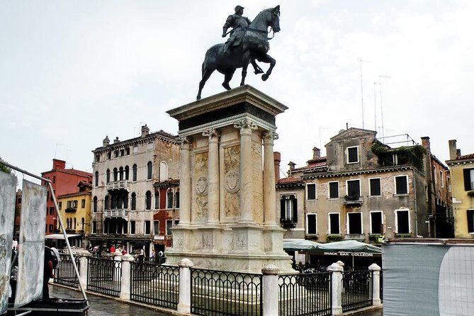 The Heart of Venice: "Discover the City on Foot." - FAQs