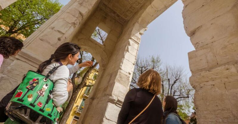 The Highlights of Verona Small Group Walking Tour - Key Points