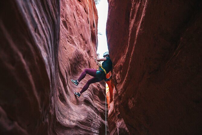 The Huntress Slot Canyon Adventure - Key Points