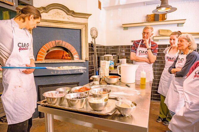 The Italian Way: Pizza and Gelato Class with Unlimited Wine - Introducing the Pizza and Gelato Class in Florence