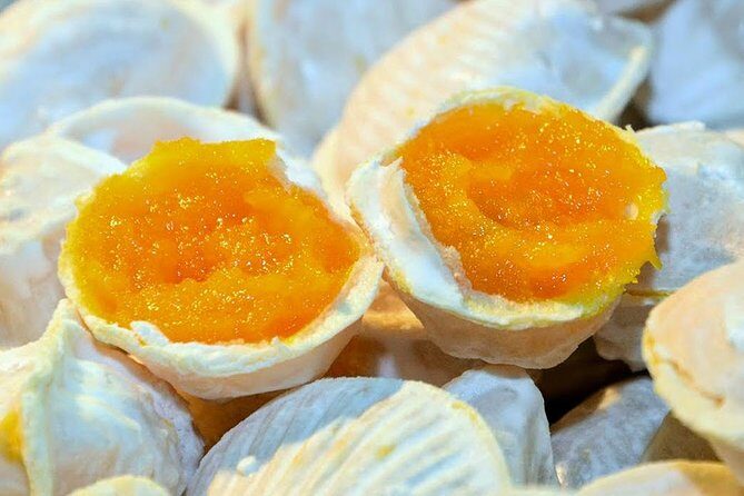 The Little Venice of Portugal: Aveiro Small Group Tour with Typical Boat Ride - Tasting Regional Sweets at the Ovo Mole Monuments