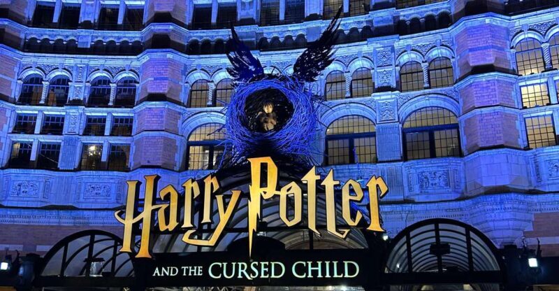 The London Literary Pub Crawl - A Closer Look at the London Literary Pub Crawl