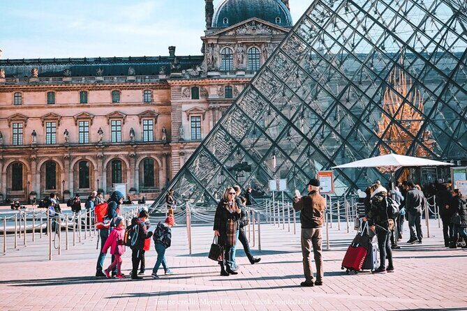 The Louvre Museum Private 2.5h Family-Friendly Tour - What the Itinerary Looks Like