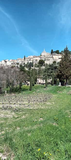 The Luberon: Explore hilltop villages on an electric bike - Key Points