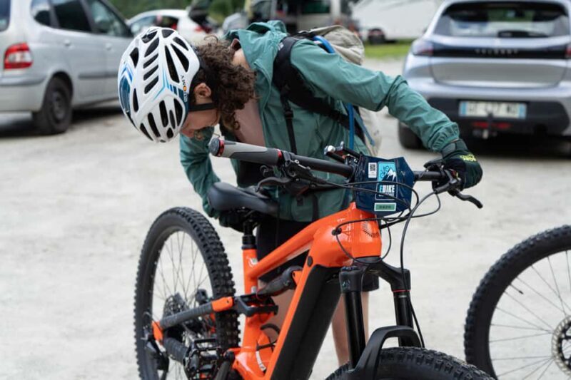 The most beautiful mountain lakes by mountain bike - Reaching the Viewpoint