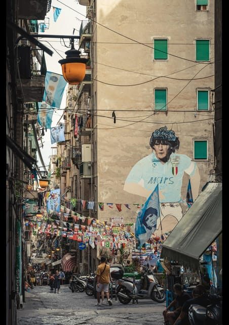 The Neapolitan People, culture, history and folklore - Accessibility and Practical Tips