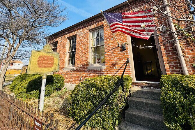 The NULU Sites and Bites Walking Tour - The Experience in Detail