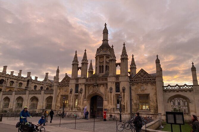 The Original Uncomfortable Cambridge Tour - An Honest Look at the Tour Experience