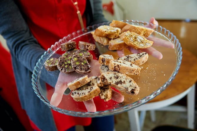 The Other Side of Florence Food Tour with Eating Europe - Stop 3: Da Simone street food and the lampredotto panino