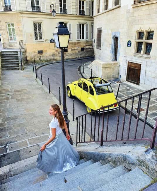 The Paris "Rive Gauche" tour in a vintage Citroën 2CV - An Overview of the Experience