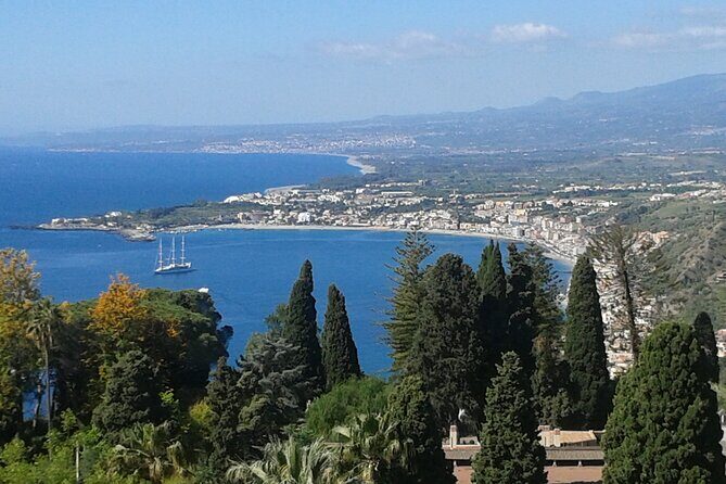 The Pearl of Sicily: Private Taormina Walking Tour - The Guides and Guest Experiences