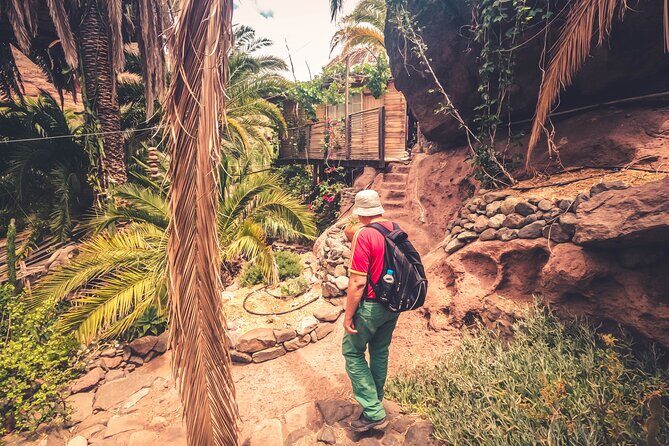 The Red Canyon Tour - Small Group Trip with Local Food Tasting - Who Should Consider This Tour?