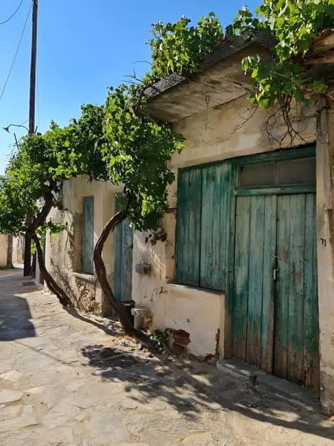 The selective food tour Feel like local from Heraklion - Authenticity and Review Highlights