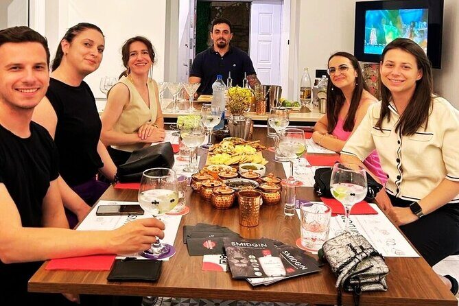 The Smidgin Experience - A Unique Gin & Cocktail Tasting Tour! - Who Will Love This Tour?