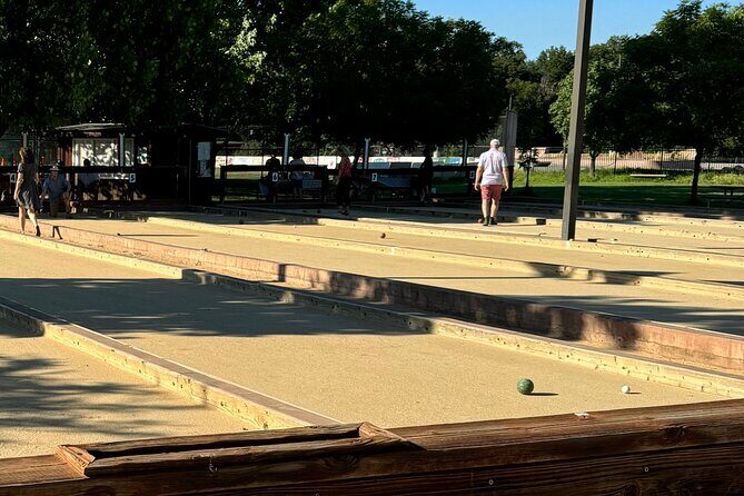 The Social Game - The Food & Drink Element