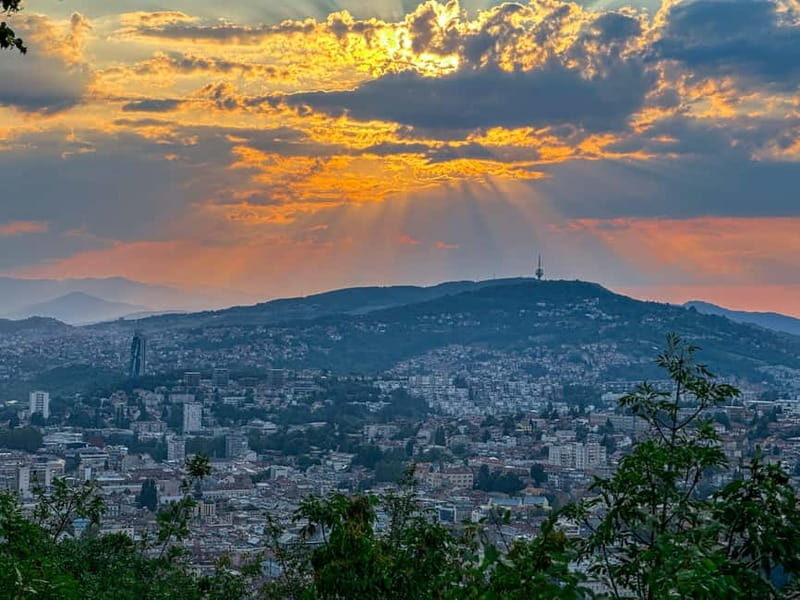 The spirit of the Winter Olympics | Hike along the bobsleigh track - Nature and Village Walk