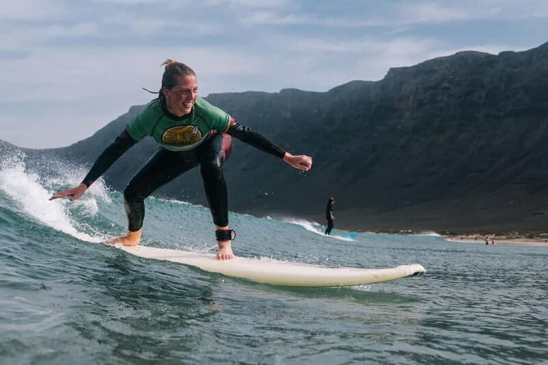 The Surftrip: A 2.5-hour morning surf session for beginners, intermediate surfers, and families. - What to Expect from the Surftrip in Lanzarote