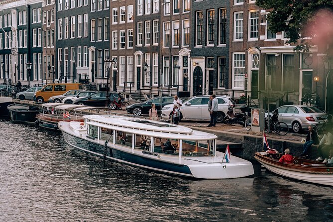 The Ultimate Amsterdam Canal Cruise - 2hr - Small Group with Drinks & Snacks - The Boat and Atmosphere: Why Size Actually Matters