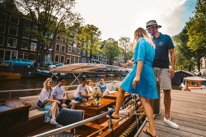 The Ultimate Amsterdam Canal Cruise - 2hr - Small Group with Drinks & Snacks - Food and Drinks: More Than Just Snacks