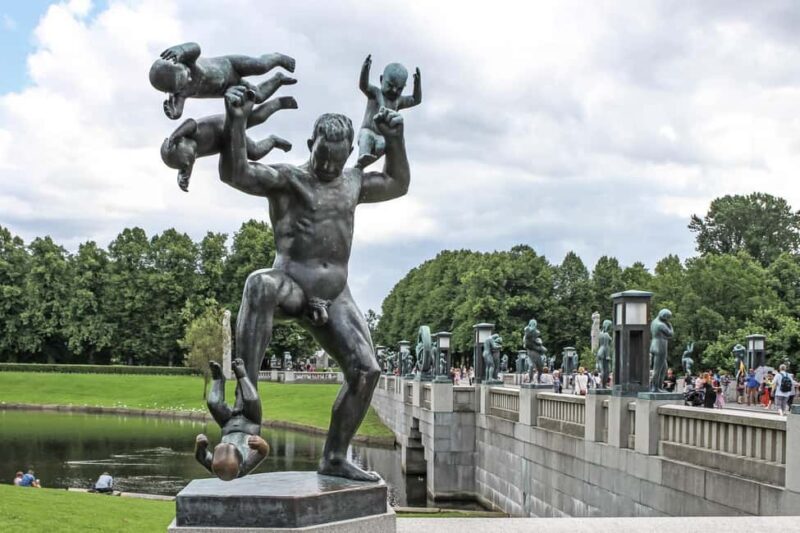 The Vigeland Park in Oslo: Picture-Perfect Walk with a Local - Exploring Oslos Vigeland Park with a Local Guide