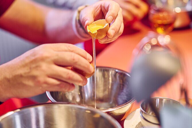 The Waffles 'n Beer Workshop in Brussels Centre - Tasting and Topping Your Waffles