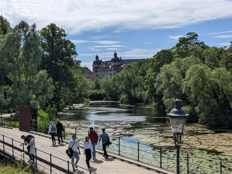 The waterfront - Guided tour of Copenhagen along the waterfront in French - A Close Look at the Waterfront Guided Tour in Copenhagen