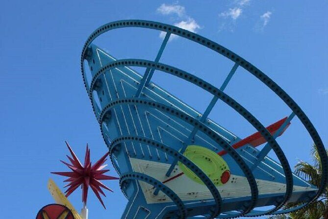 The Weird, Wacky Fremont Bar Experience with Cocktails and Photos - What to Expect from the Fremont Experience Tour