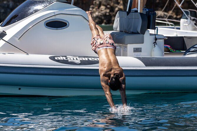 The White Lotus Private Boat Tour Taormina and Giardini Naoxos - FAQ