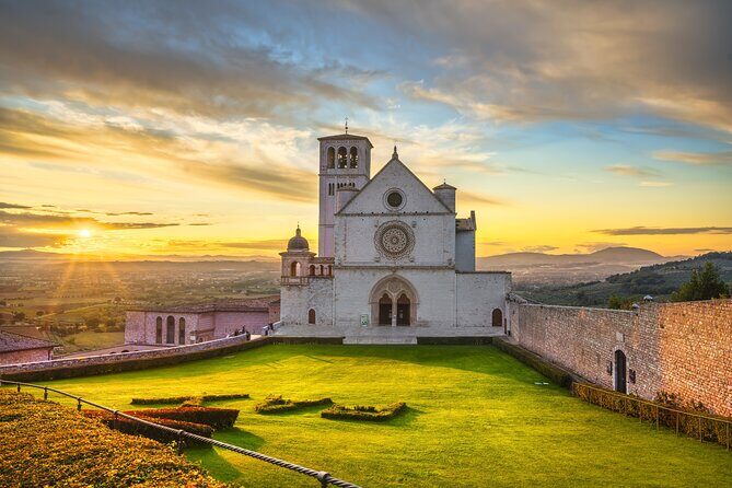 The Wonders of Assisi Private Walking Tour - Exploring Assisi with a Private Guide
