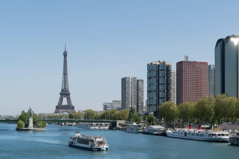 Theo Boat/Paris : Lunch Cruise on the Seine with rooftop - A Friendly Look at the Theo Boat Lunch Cruise on the Seine
