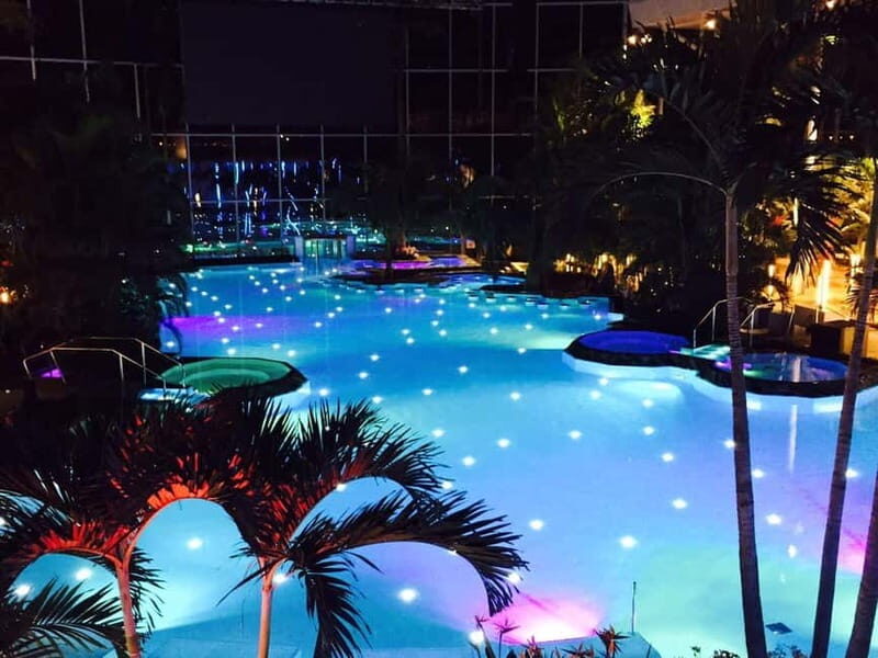 Therme:Spa Day at the biggest oasis of RelaxationBucharest - Key Points