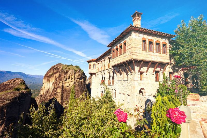 Thessaloniki: Full-Day Bus Trip to Meteora - What the Monastery Visits Feel Like: Art, Silence, and Time Limits