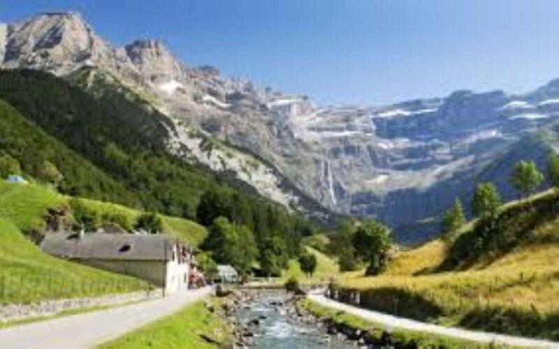 Three Countries in One Day: France, Andorra and Spain - What’s the Overall Experience Like?