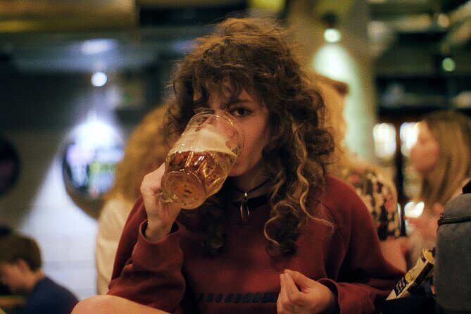 Thursday & Friday Night Pub Crawl for Professionals in Athens - Who Should Consider This Tour?